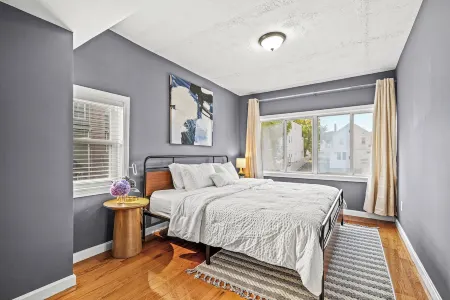 3BR1.5BA Retreat - Near Airport