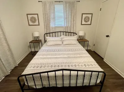 Relaxing, Spacious, Quiet, Ranch-style Getaway Hotels near Arvest Ballpark