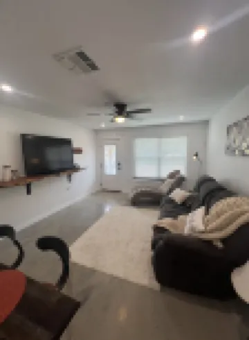 “The Magnolia Inn” A comfortable, clean, & cozy stay