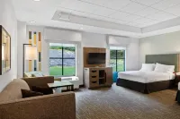Hampton Inn & Suites Lake George - 2-Star