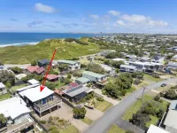 Bayview Retreat - A perfect spot for your next family beach holiday Hotels in Surf Beach