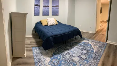 Smalstig Rockne Suites 1 mile to Notre Dame