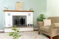 Sunset Cottage:  Spacious Vacation Home with Game Room Hotel a East Mead Township