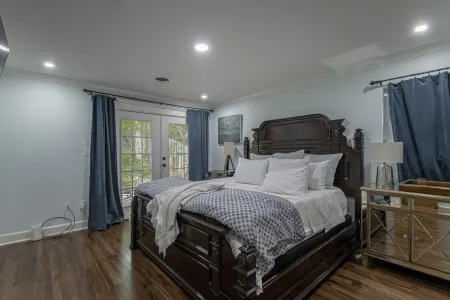 3-bedroom vacation home just 12 minutes from Simmons Bank Arena