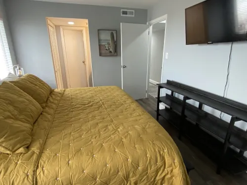 Wake up to the sunrise over the Atlantic! Beautiful ocean views from balcony