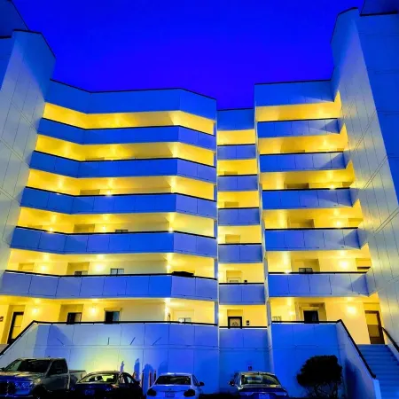 5th Floor View of Beach and Ocean- Full condo- 2 pools-