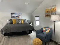 Modern Relaxing Escape - The Clancy Cottage Hotels in Clancy