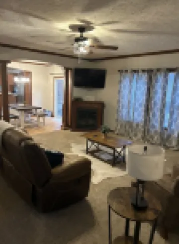 Cozy 3 bedroom lake cottage