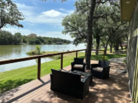 Newly Built Lakefront Getaway! Your Perfect Escape Awaits You @ Deer Creek Cabin Hotels in Stephens County