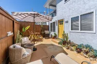 Beach House one block from Mission Bay w/AC