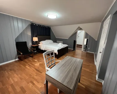 Beautiful place minutes away to New York City . Hotels in Teaneck