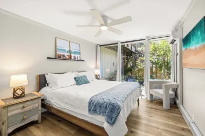 4 bedroom Luxury Condo sleeps 10 Private Hot Tub, Lanai, Golf Course Sunset View Hotels near CLIMB Works Keana Farms Zipline Tour