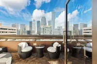 SK-Living DTLA 2 Story Loft with a Balcony