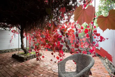 Open Fire and Spa Bath Indulgent and Luxury Villa Отели рядом с достопримечательностью «Солджерс Мемориал Гарденс»