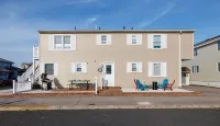 Newly remodeled 3 BR, 2 Bath shore house sleeps 10.