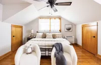 Golden Acres Ranch Hot Tub,Game Room, Creek & Mtn View. 8m from DT Highlands