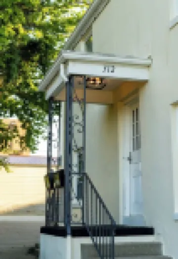 Downtown Lancaster Studio Apartment!  “Modern Meets Vintage