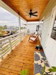 “THE BAY STAY”  3BR - 2BA Canal Home with Boat Pier, Fish Off Dock, Cart to Town