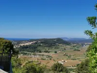 Studio in the ramparts of the village of Le Castellet, 10 minutes from the beach