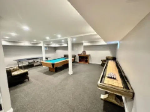 New Renovated Farmhouse , On the Hudson River. Close to Lake George & Saratoga