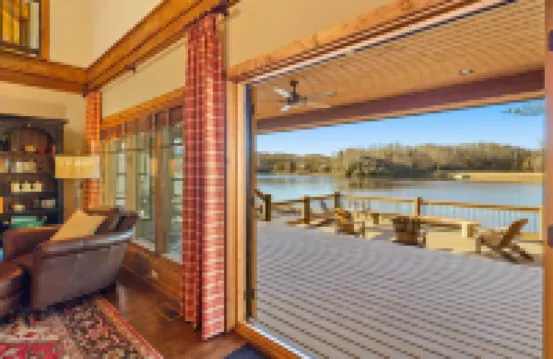 Lakefront Home in 100 Acre Community/Mountain Views, Shopping & Dining All Close