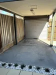 Townhouse Minutes From Cafes, Restaurants and all Williamstown has to Offer!