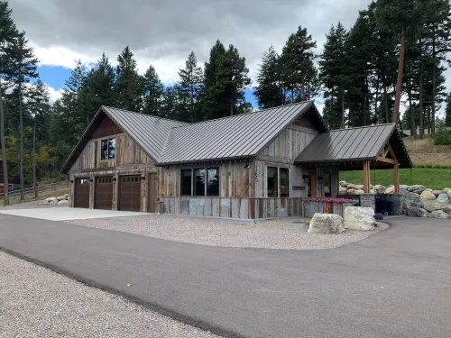 Beautiful Lakeside Suite overlooking Flathead Lake and Swan Mountain Range