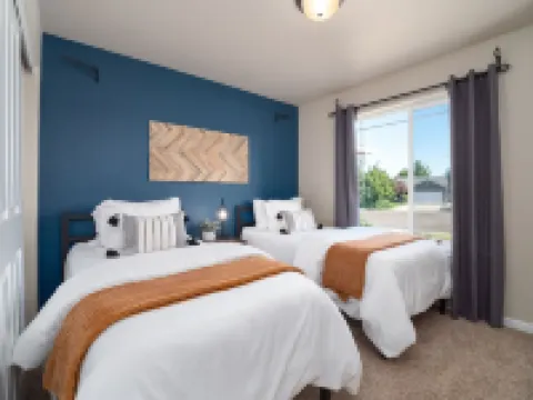 The Watusi Place - A Modern Umpqua Valley Getaway