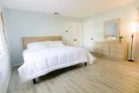 3Bd 3b Siesta Key with New Heated Pool and a Game Room 2.5 Miles to the Beach! Các khách sạn gần Nathan Benderson Park