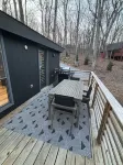 T&A Getaway - Berkeley Springs, WV - Stylish cozy private cabin - 2 BR