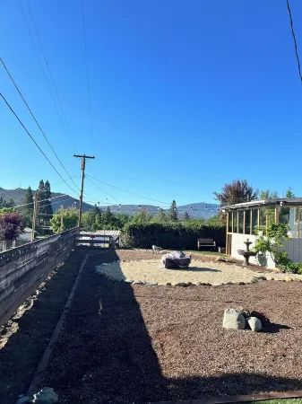 Yreka home near Mt. Shasta