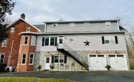 Escape to Horse Ranch close to Hershey, Lanc, Nook, Sight & Sound, Amish Country