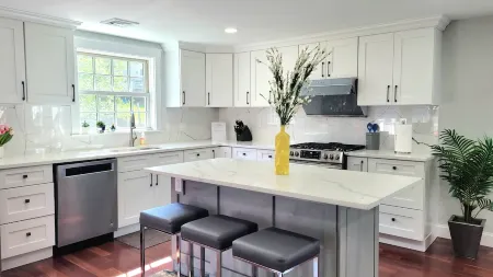 New 5B3B Single Family  with Central AC Отели рядом с достопримечательностью «Резервуар Бич»