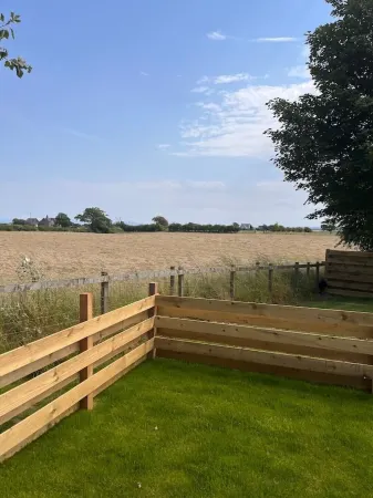 Stunning Rural Cabin-Scotland-Dumfries and Galloway-Cluaran Cabins-Solway Breeze Отели в г. Аннан