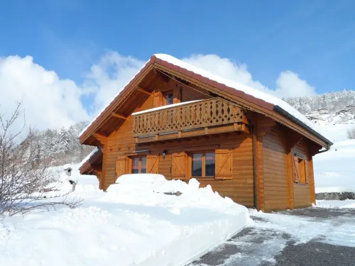Welcoming chalet, quiet, luxurious amenities