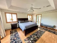 Mt Washington Views, Theater Room, Pool Table, Hot Tub, Fire Pit, On 40 Acres Hotels in Jefferson