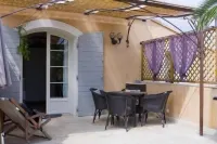 La Treille Mas Bouteillans, charm, comfort, calm amid the olive grove