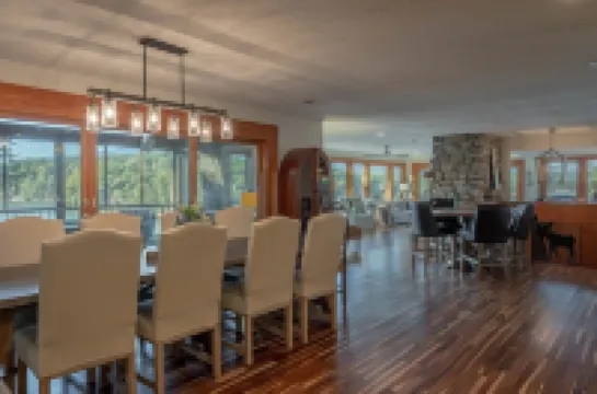 Breathtaking Lake & Mountain Views & Private Dock. Enjoyable Year Round!