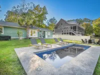 Peaceful 3Br, Private Pool & Marsh Views Minutes from Charleston & Beaches Hotels in Berkeley County