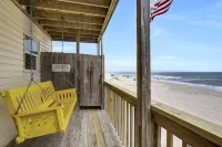"Island Time", Peaceful 5BR Oceanfront Cottage