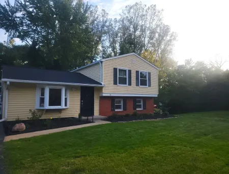 Beautiful, Cozy, and Spacious home- 3 mins from downtown