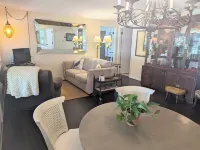 Looking for a quiet place to stay?  Consider The Ollie Vee in Crescent City, FL Hotels in Crescent City