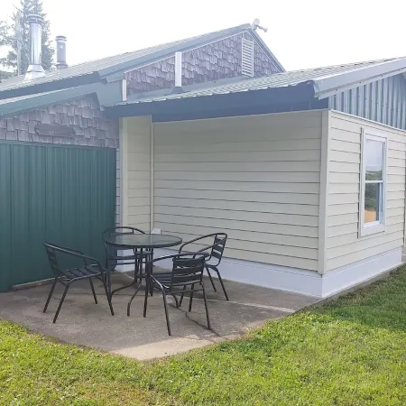 Sunrise Lodge at Mt. Waiontha: An Outdoor Experience