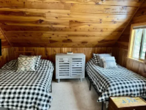 Donner Creekside Cabin