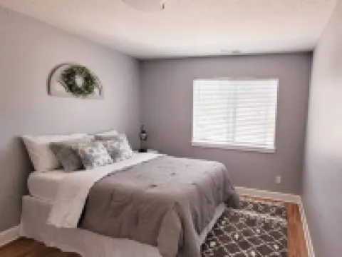 Beautiful Modern Farmhouse Hotels in Keizer