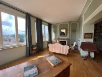 Degli Oddi penthouse in the center in 1600 building a few steps from the cathedral