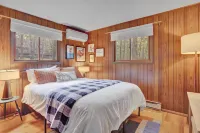 Stylish Cabin in Poconos Resort - Indoor/Outdoor Pools, Lakes, Kayaks, and more!