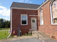 Roomy Studio Apartment Attached to Historic Country Church in the Yadkin Valley