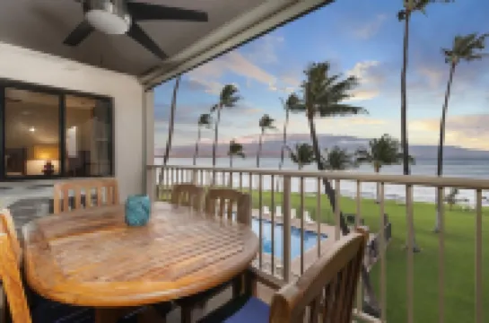 Maalaea Kai 307 Maui Prime Oceanfront King Beds w/ ensuiteDedicated Workspace