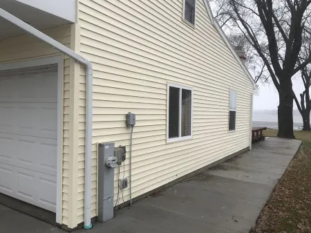 Eaa Rental Available - Gorgeous Water Front Property - 25 Min from Eaa